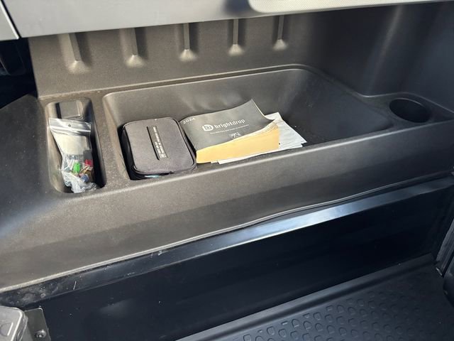 Used 2024 Chevrolet Brightdrop 400 w/ Commercial Equipment Package AWD/4WD image 24