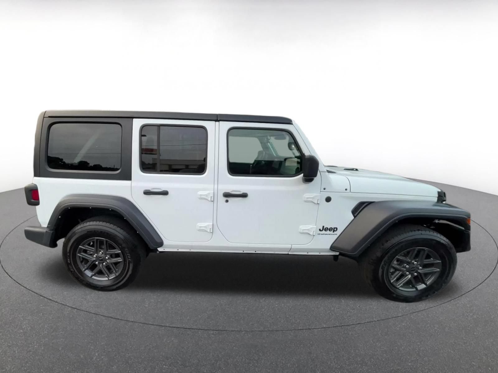 Used 2025 Jeep Wrangler Unlimited Sport AWD/4WD image 15