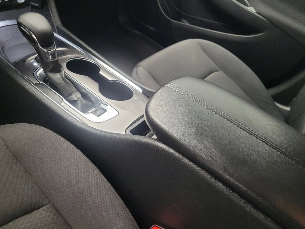 Used 2022 Chevrolet Malibu LT FWD image 26