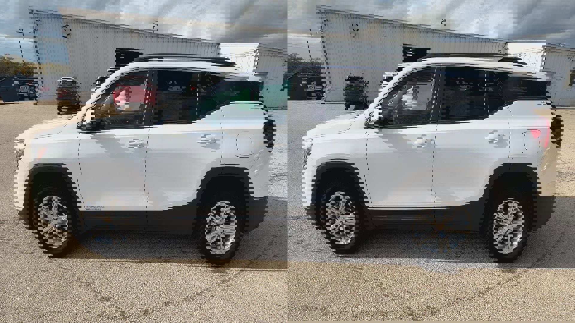 Used 2023 GMC Terrain SLE w/ Driver Convenience Package image 5