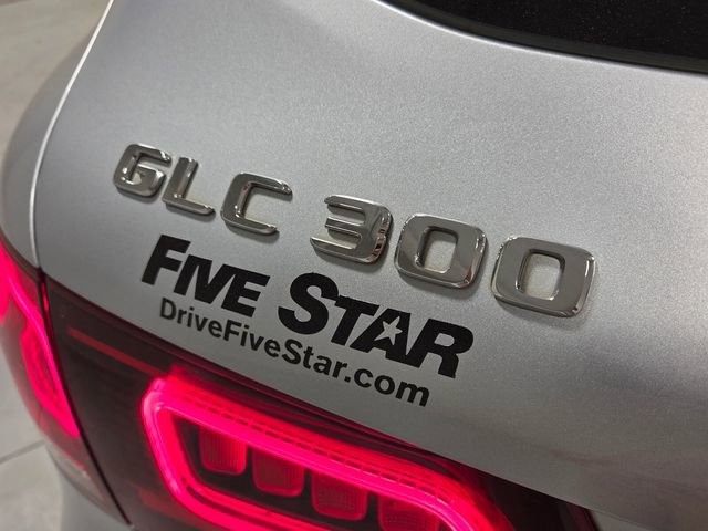 Used 2021 Mercedes-Benz GLC 300 4MATIC image 11