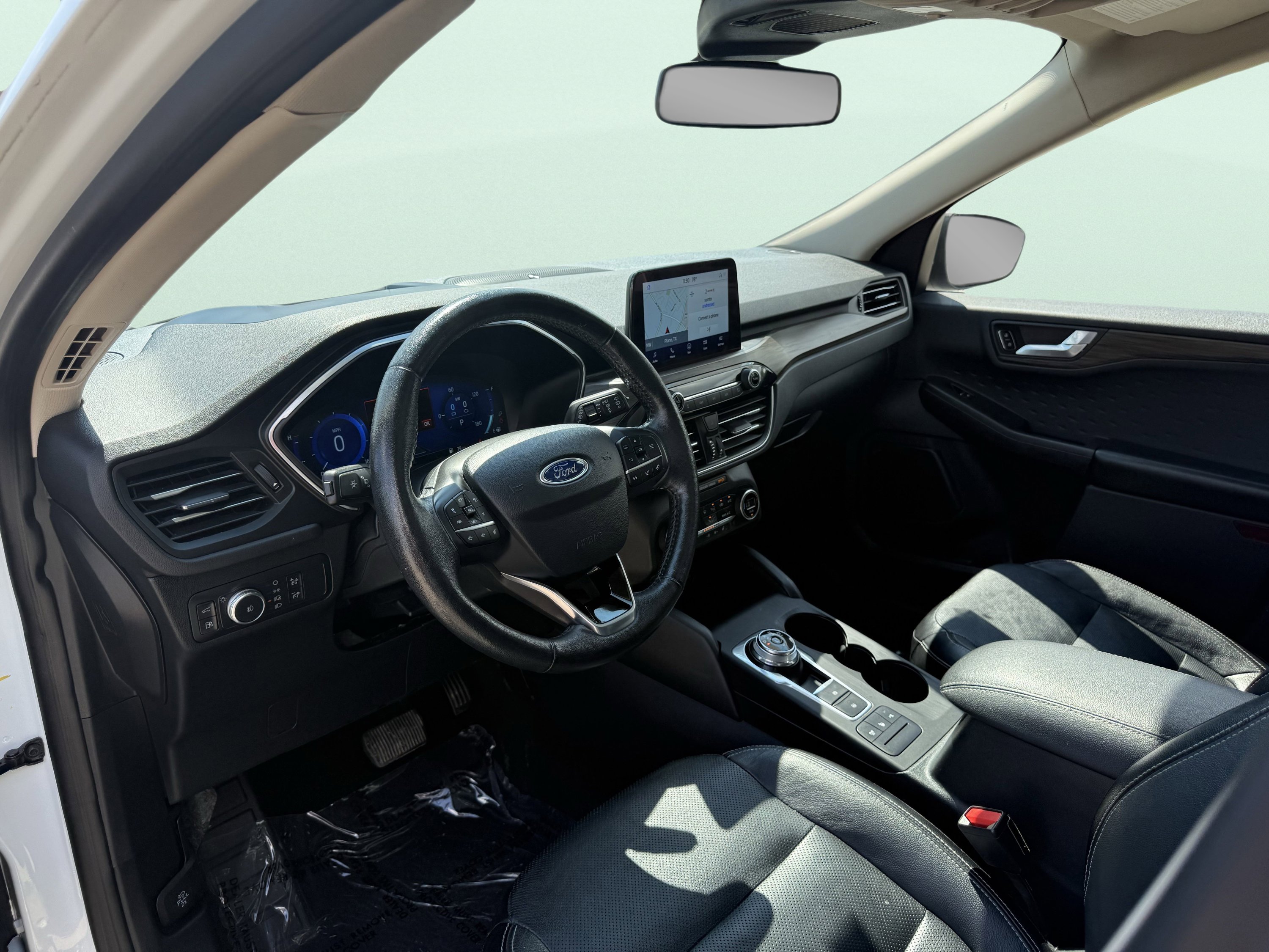 Used 2020 Ford Escape Titanium image 30