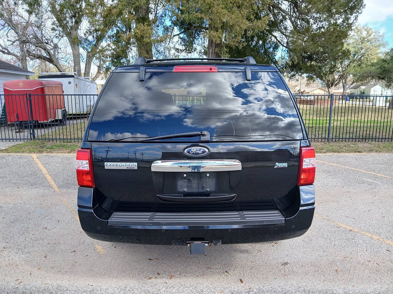 Used 2014 Ford Expedition Limited RWD image 10