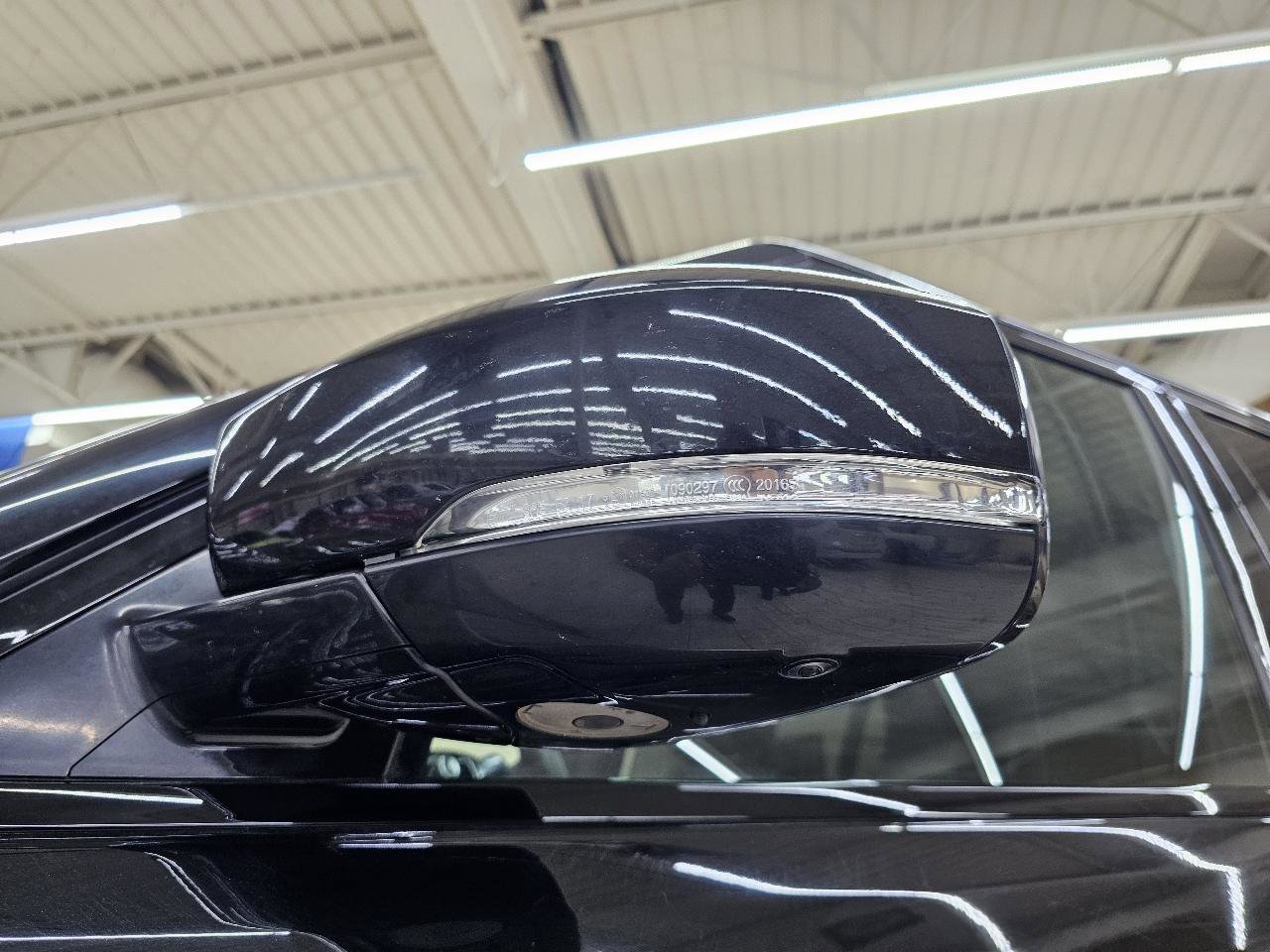 Used 2021 Land Rover Range Rover Long Wheelbase Autobiography image 11