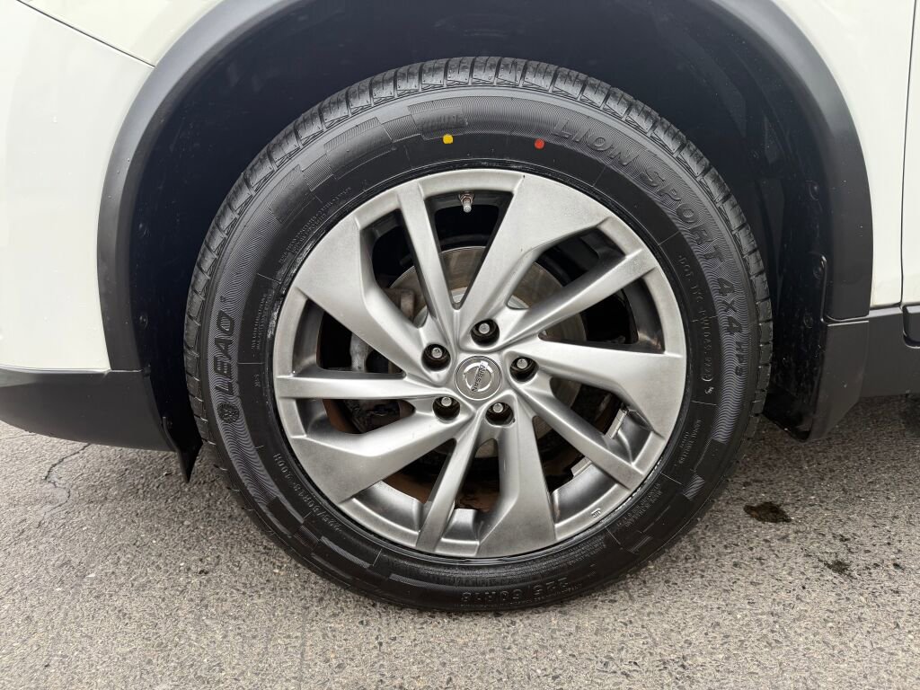 Used 2014 Nissan Rogue SL image 34