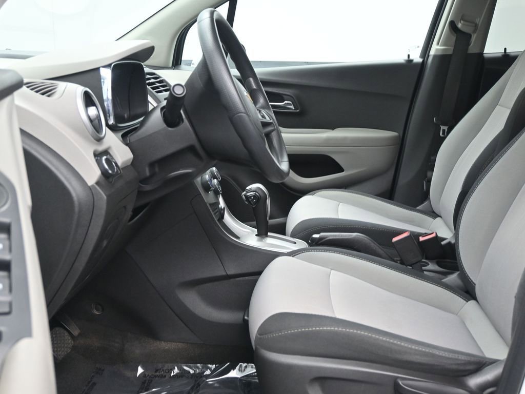 Used 2016 Chevrolet Trax LT FWD image 11