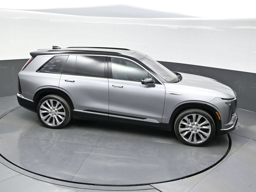 New 2026 Cadillac Vistiq Premium Luxury w/ LPO, Floor Liner Package AWD/4WD image 32