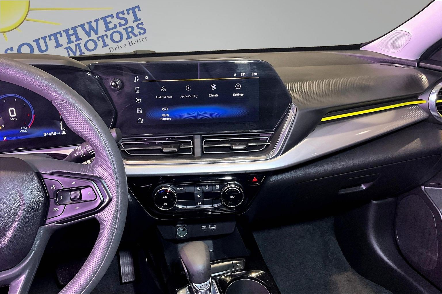 Used 2025 Chevrolet Trax LT FWD image 10