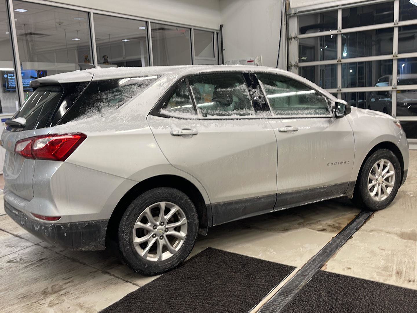 Used 2019 Chevrolet Equinox LS image 4