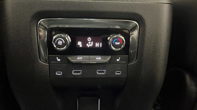 New 2026 Chevrolet Suburban Premier AWD/4WD image 45