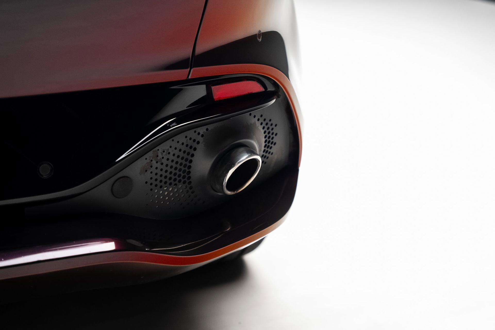 Used 2023 Aston Martin DBX AWD/4WD image 31