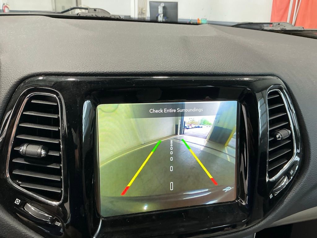 Used 2018 Jeep Compass Limited w/ Navigation Group image 7