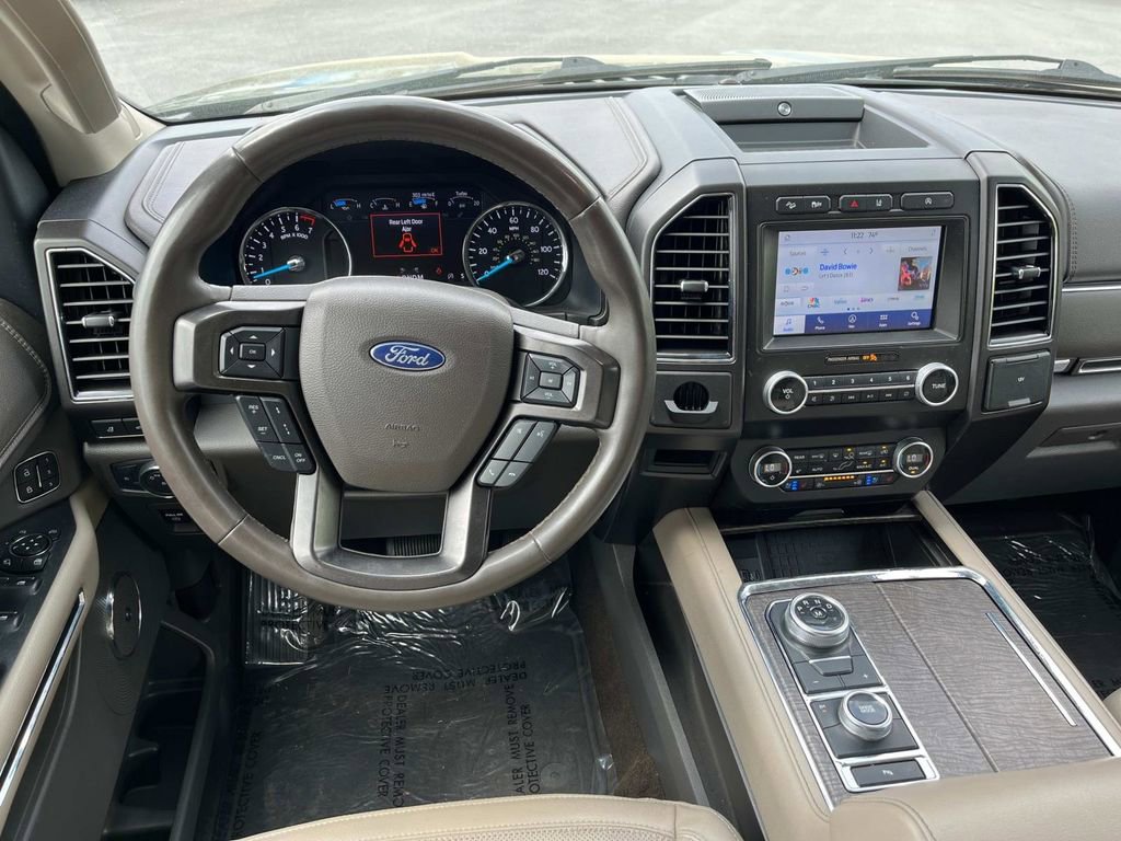 Used 2021 Ford Expedition Max Limited image 12