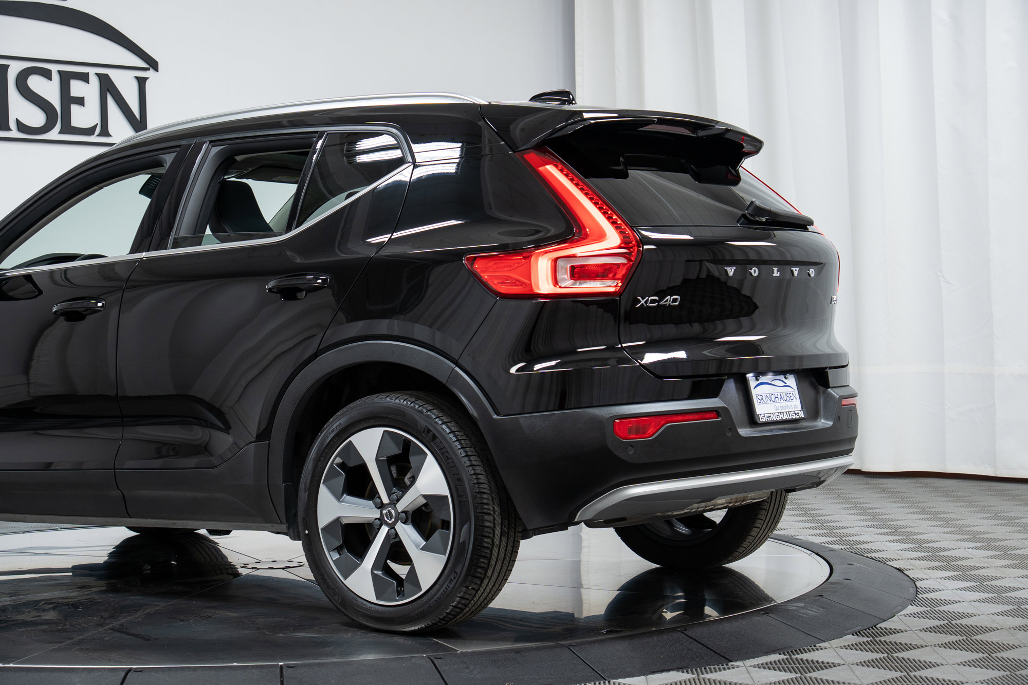 Used 2023 Volvo XC40 B5 Plus w/ Protection Package Premier image 29