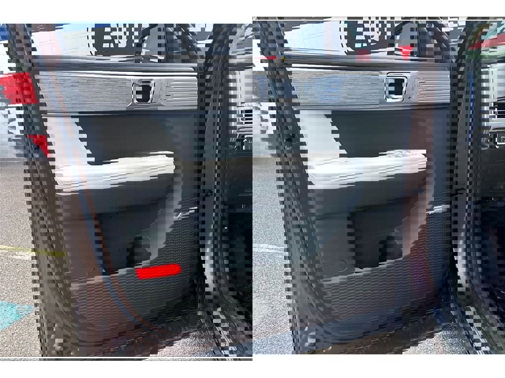 Used 2025 Hyundai Santa Fe Calligraphy image 19