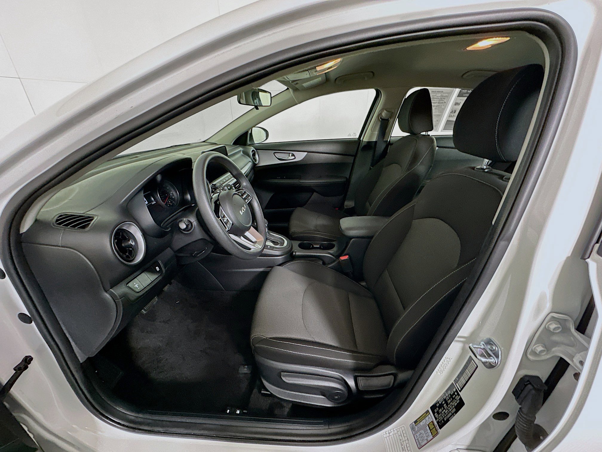 Used 2024 Kia Forte LXS image 13