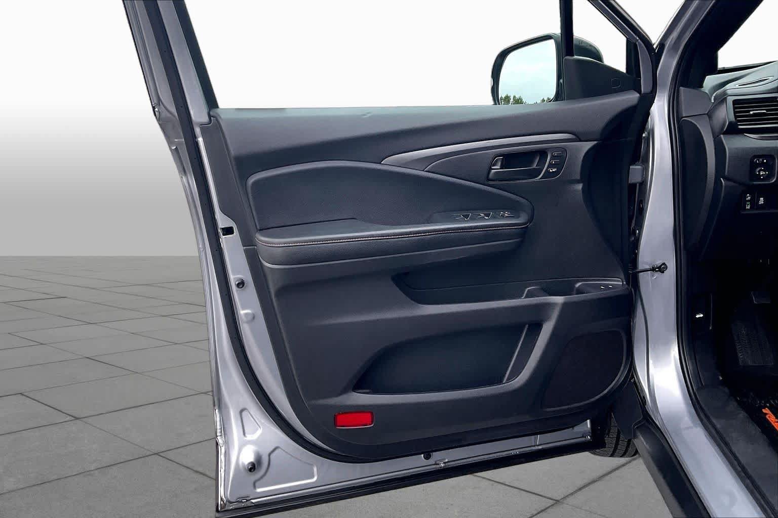 Used 2022 Honda Pilot TrailSport image 24