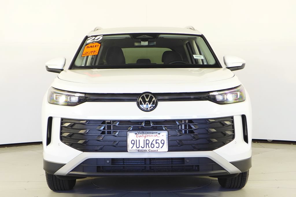 Used 2025 Volkswagen Tiguan S FWD image 3
