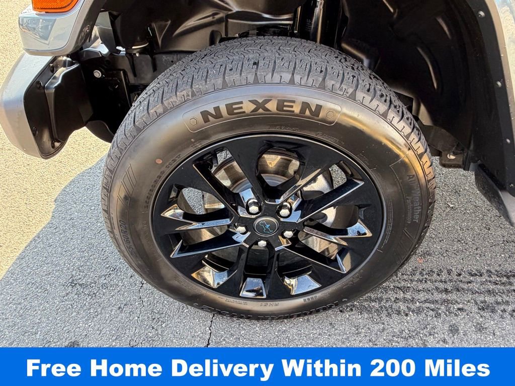 Used 2024 Jeep Wrangler Unlimited Sahara w/ Technology Group image 11