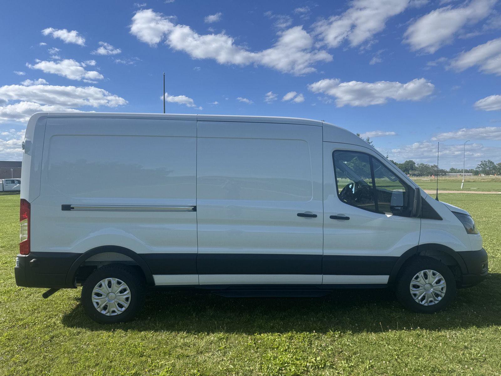 New 2026 Ford Transit 250 148 Medium Roof w/ Exterior Upgrade Package RWD image 5
