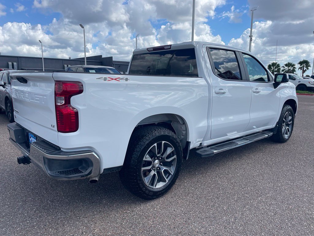 Used 2023 Chevrolet Silverado 1500 LT AWD/4WD image 3