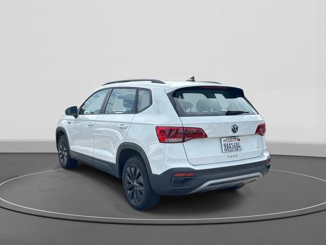 Certified 2022 Volkswagen Taos S image 3
