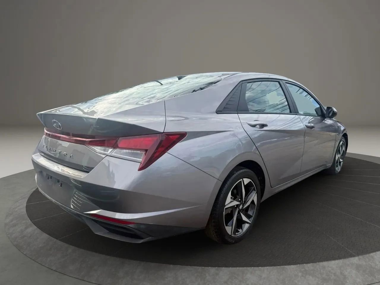 Used 2023 Hyundai Elantra SEL w/ Convenience Package image 5