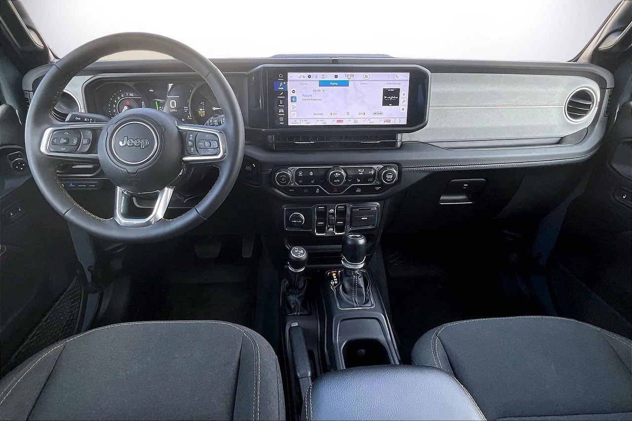 Used 2024 Jeep Wrangler Unlimited Sahara image 15