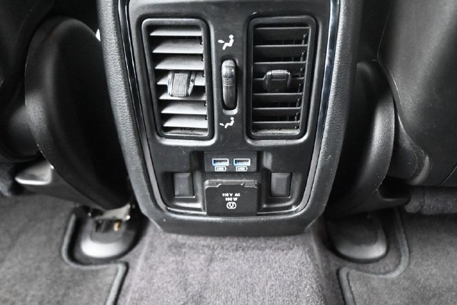 Used 2019 Jeep Grand Cherokee Limited w/ Trailer Tow Group IV AWD/4WD image 26