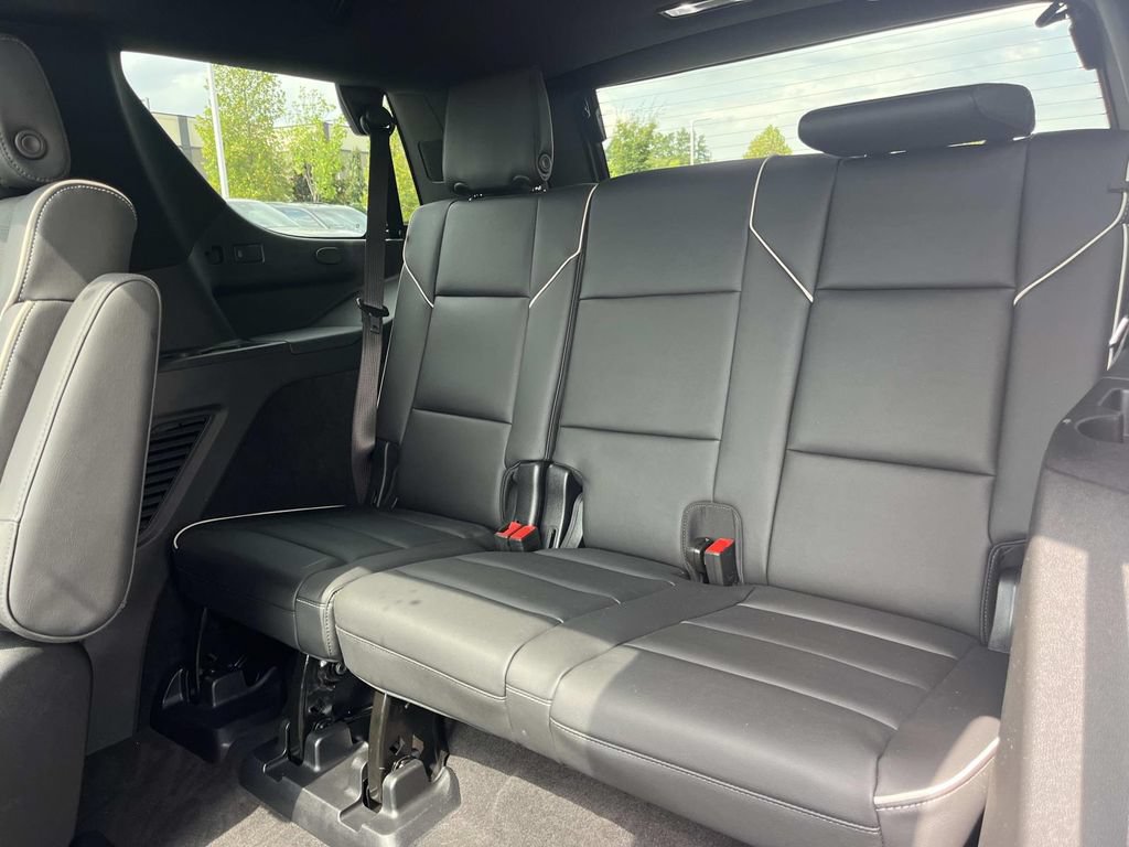 Certified 2025 Cadillac Escalade Premium Luxury w/ Touring Package AWD/4WD image 19