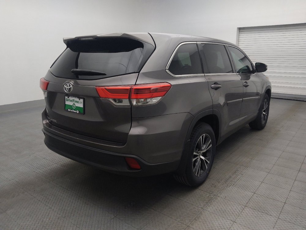 Used 2019 Toyota Highlander LE FWD image 9
