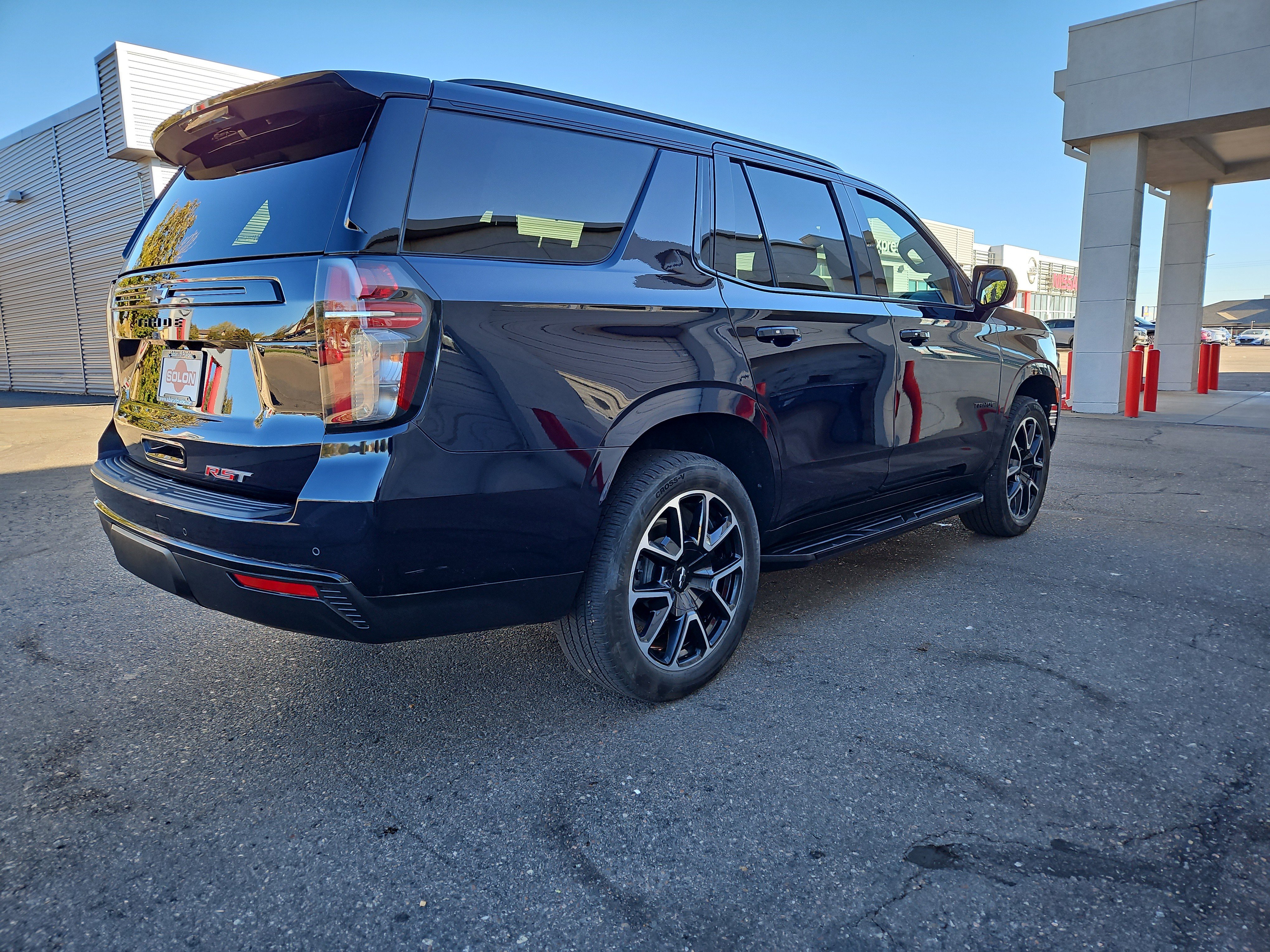 Used 2023 Chevrolet Tahoe RST image 4