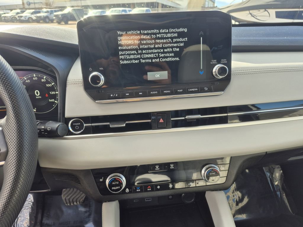 Used 2023 Mitsubishi Outlander SEL image 8