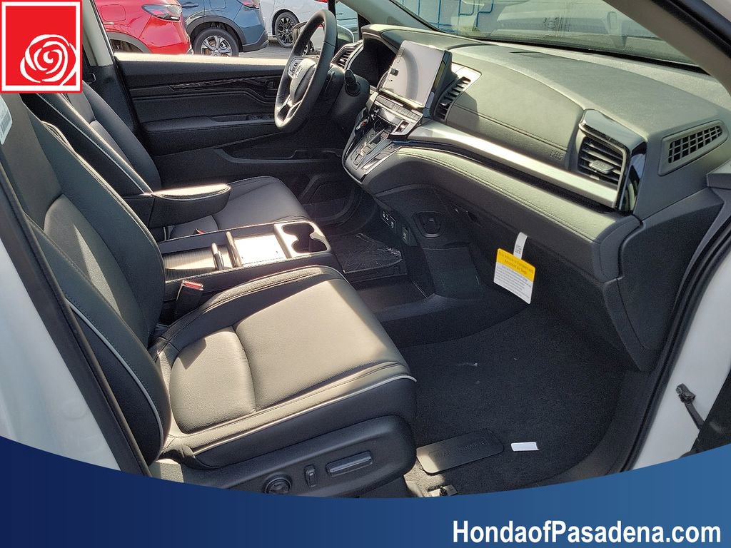 New 2026 Honda Odyssey Touring image 14