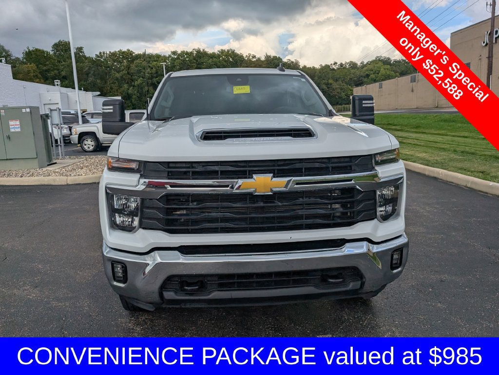 Used 2025 Chevrolet Silverado 2500 LT w/ Convenience Package AWD/4WD image 2