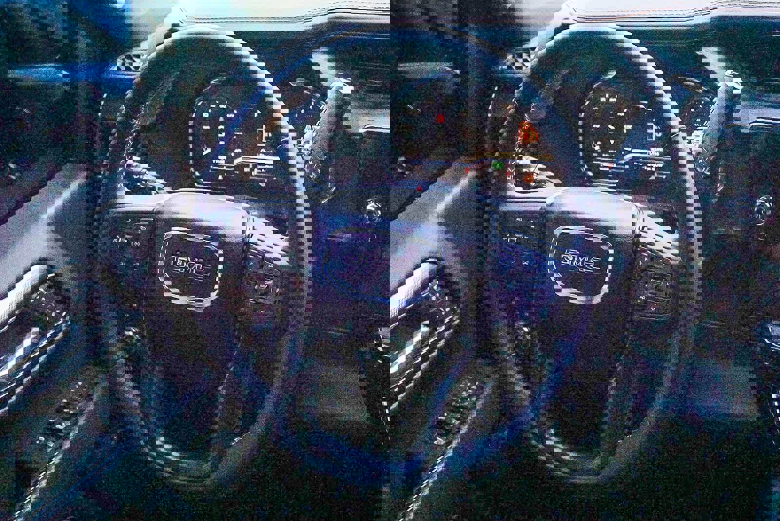 Used 2025 GMC Sierra 2500 AT4 w/ AT4 Premium Plus Package image 16