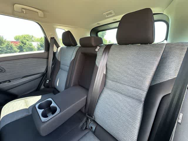 Used 2021 Nissan Rogue SV AWD/4WD image 15