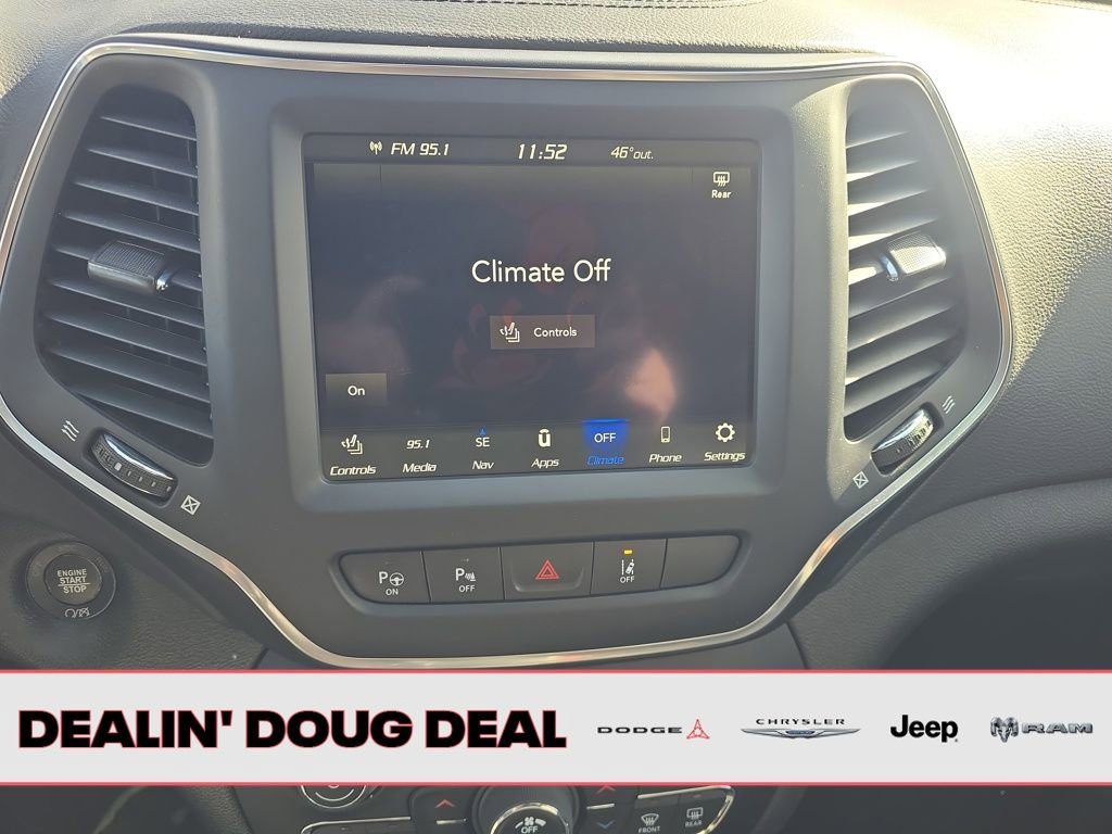 Used 2023 Jeep Cherokee Altitude Lux image 19