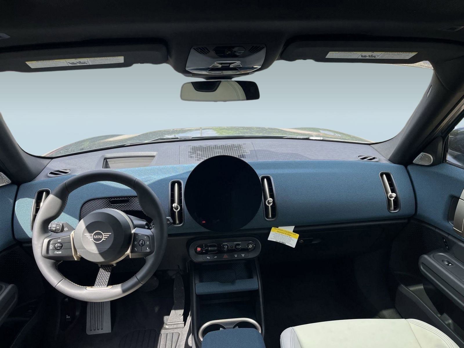 Used 2025 MINI Cooper Countryman S w/ Comfort Package Max image 14