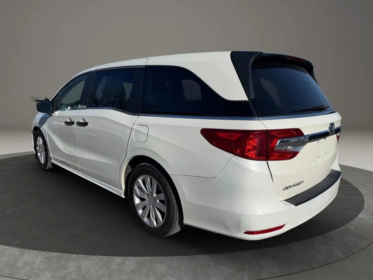 Used 2019 Honda Odyssey LX image 7