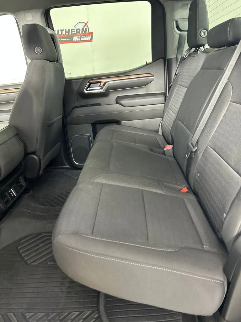 Used 2023 Chevrolet Silverado 1500 LT image 28