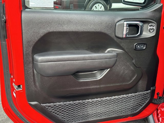 Used 2025 Jeep Gladiator Sport AWD/4WD image 19