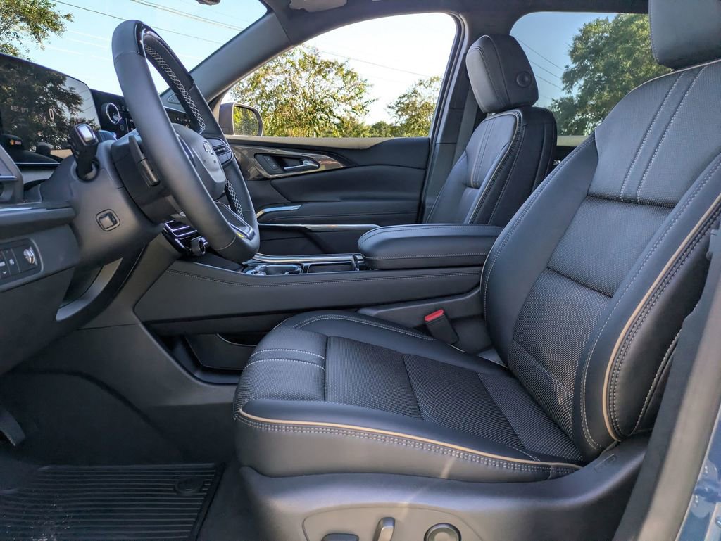 New 2026 Chevrolet Traverse High Country image 14