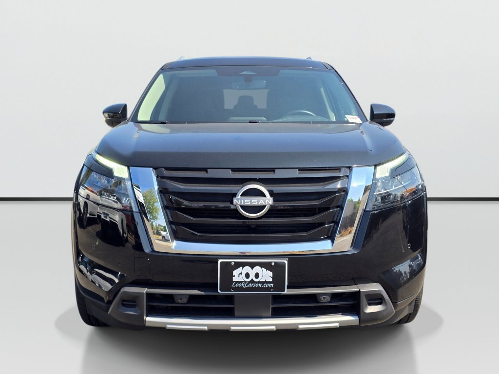 Used 2025 Nissan Pathfinder SL AWD/4WD image 8