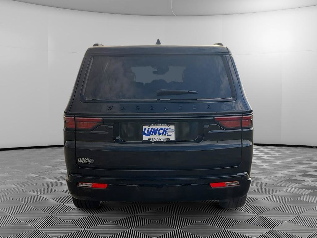 Used 2024 Jeep Wagoneer Series II AWD/4WD image 3
