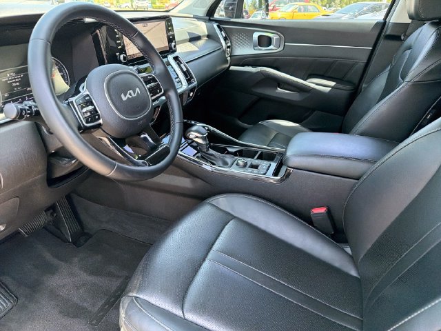 Used 2022 Kia Sorento SX FWD image 19