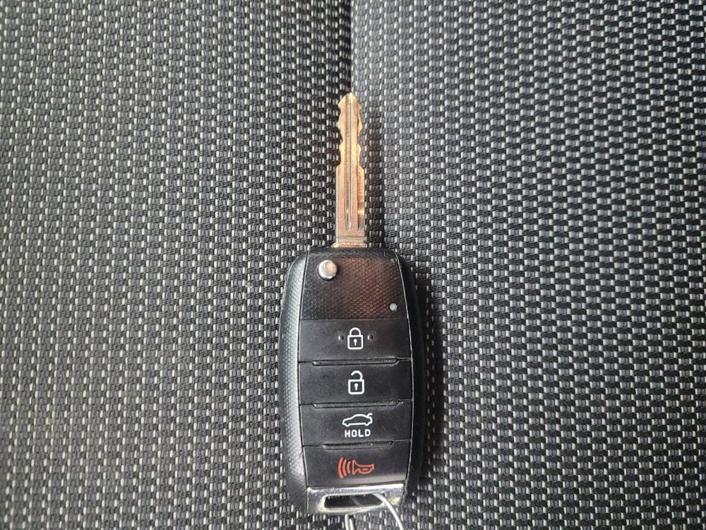Used 2018 Kia Forte LX image 32