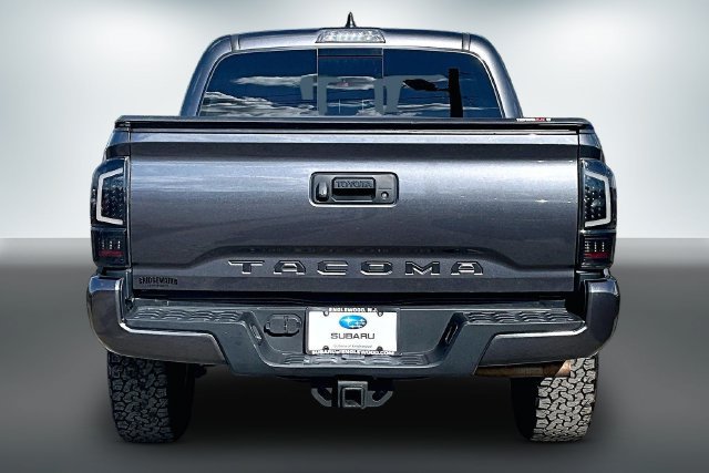 Used 2020 Toyota Tacoma TRD Sport AWD/4WD image 4