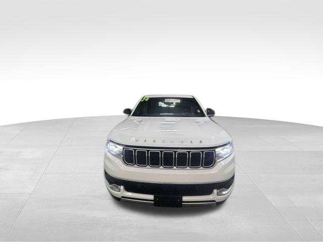 Used 2024 Jeep Wagoneer Series III AWD/4WD image 3