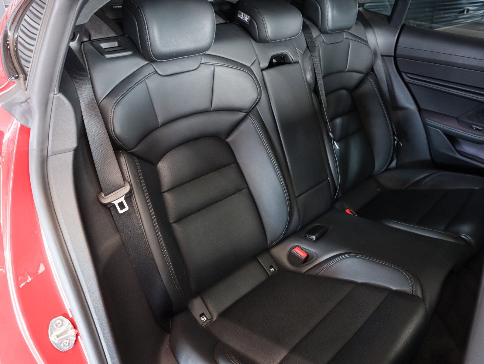 Certified 2024 Porsche Taycan GTS image 6